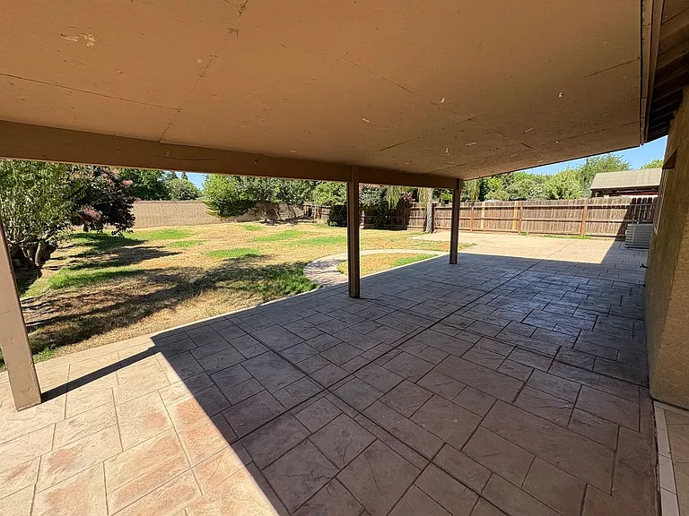 722 W James Ct — Photo 51