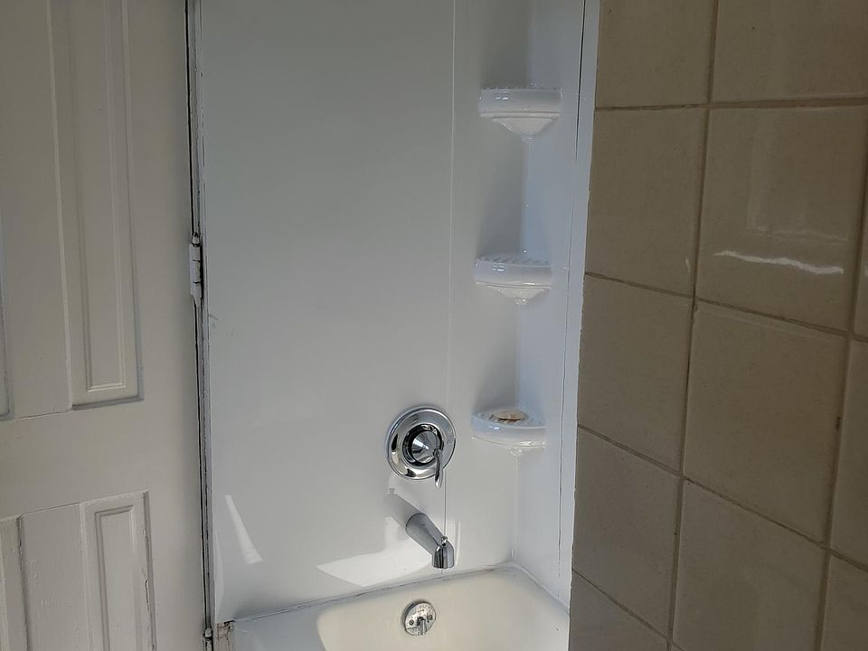 1st image of 512 W 6th St #5