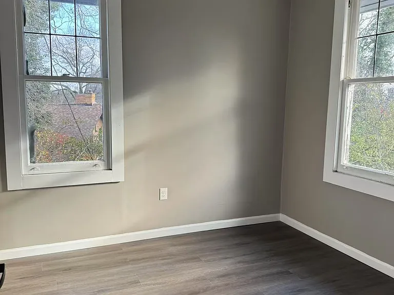 747 Clinton Springs Ave — Photo 5