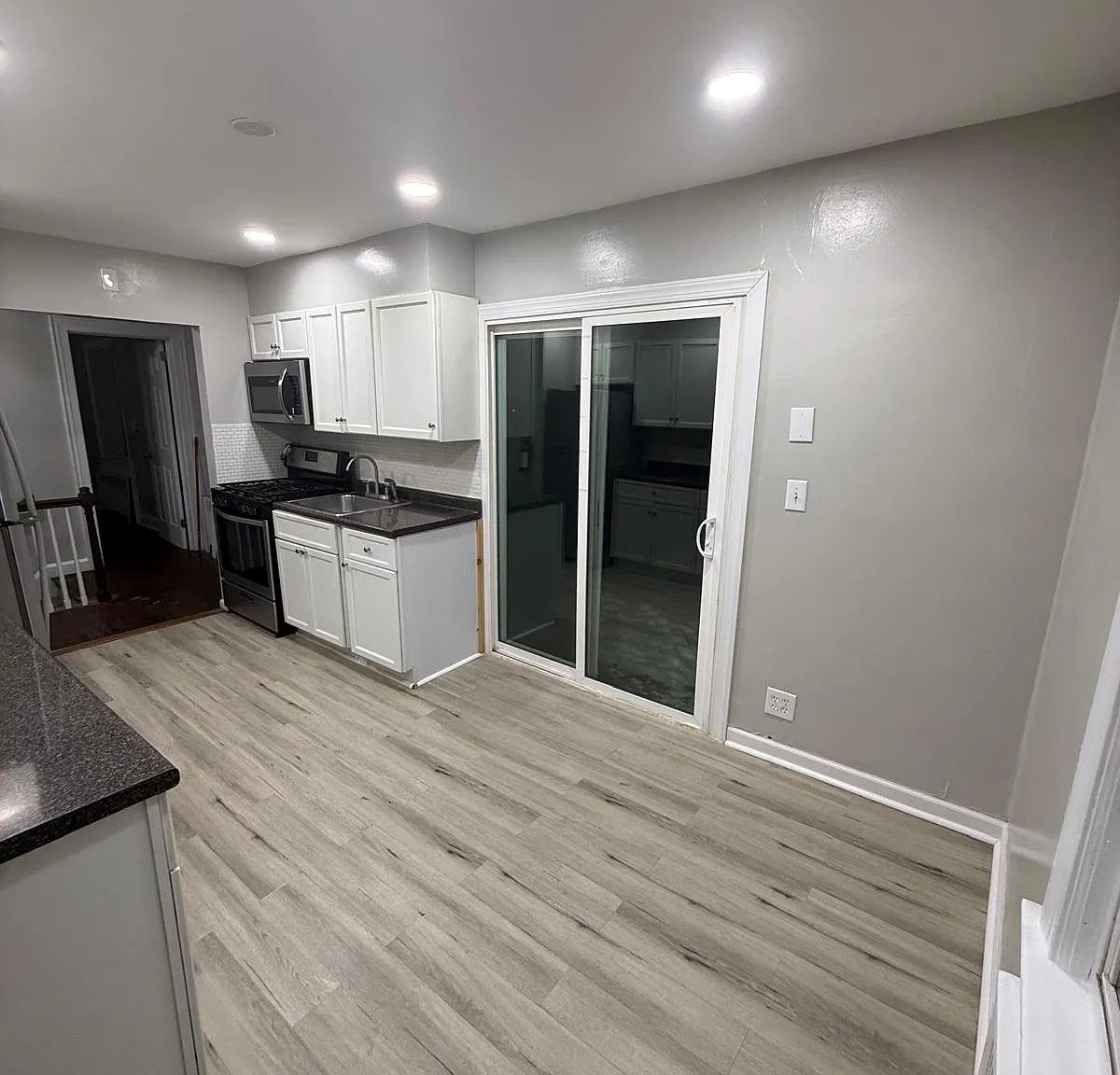 3 bed, 1400 sqft, $2,850 — Photo 3