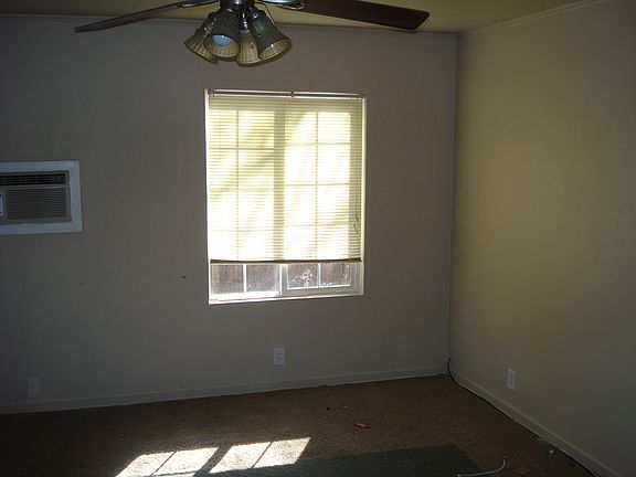 3rd image of 2691 Norwood Ave