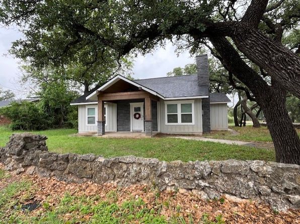 4301 4th St, Brownwood, TX 76801