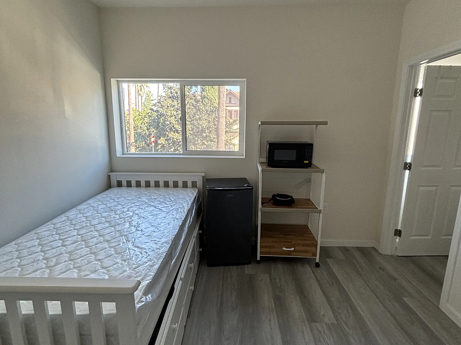 1101 Magnolia Avenue - #C — Photo 2