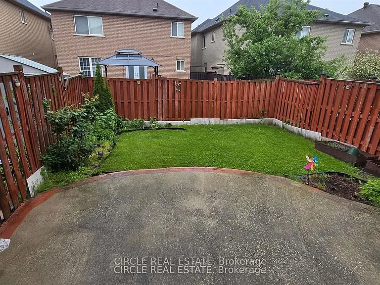 27 Belinda Dr — Photo 20