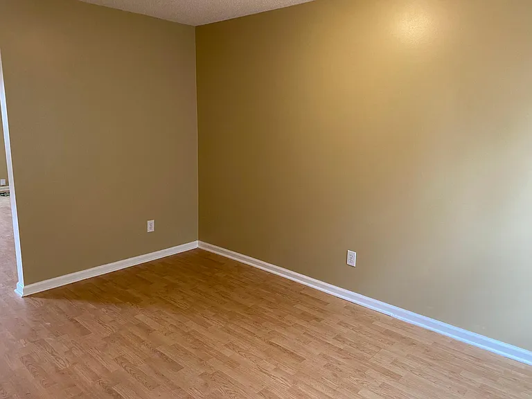 125 Chastain Cir — Photo 12
