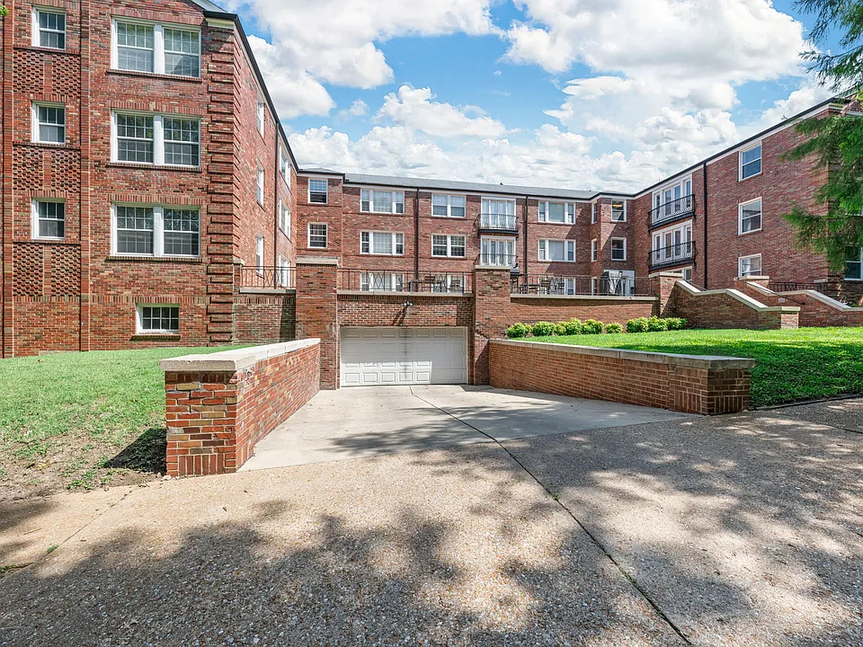 7517 Oxford Dr #3