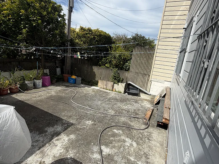 Alemany Blvd — Photo 26