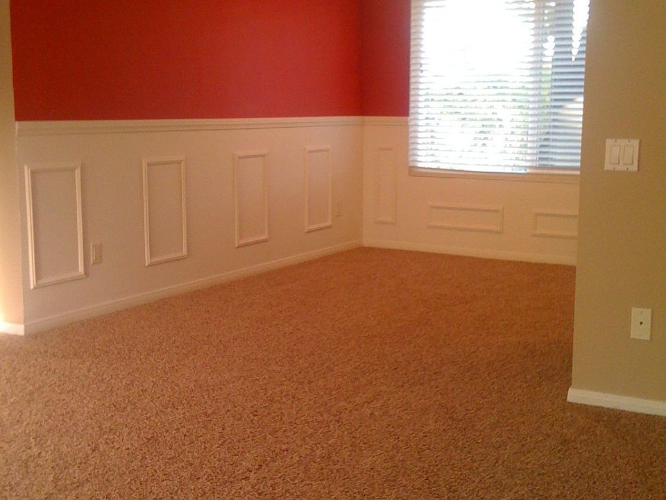 Dining Room - wanescoting