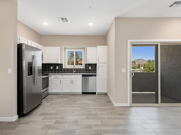 Fabulous open kitchen