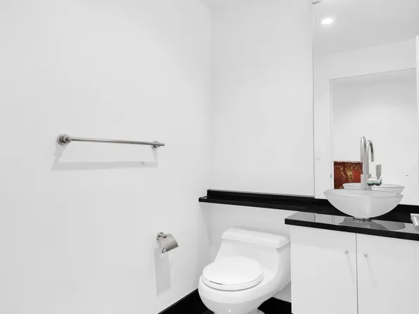 60 East 55th Street image 7 of 10