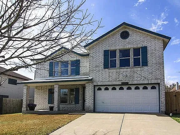 4 bed, 2.5 bath, 2356 sqft, $2,450 — Photo 3