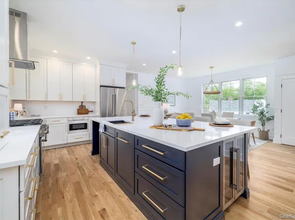 480 Ackerly Pond Lane, Southold, NY 11971