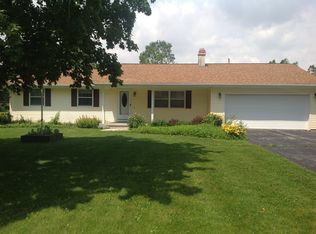 2437 Courtly Dr, Fostoria, OH 44830