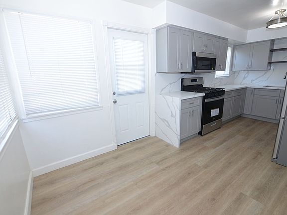 4th image of 326 H Ave