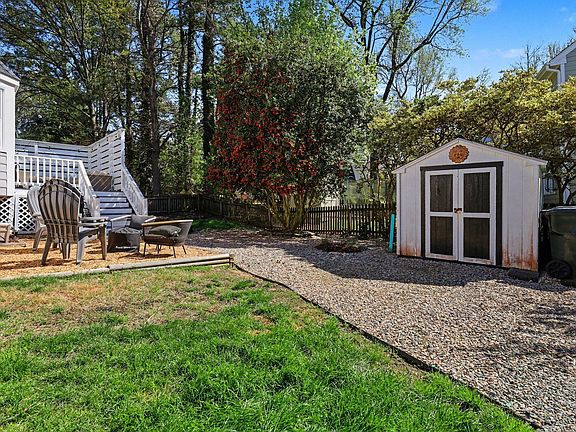 3rd image of 3204 Flintshire Rd