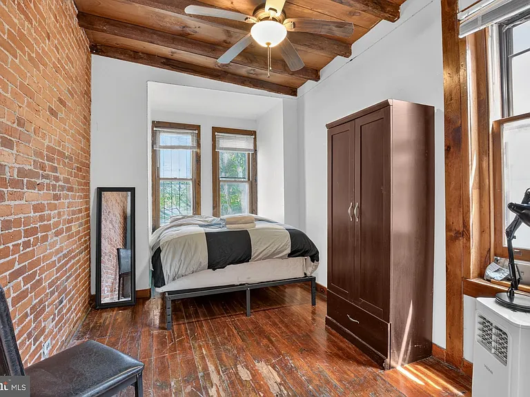 4107 Ludlow St — Photo 13
