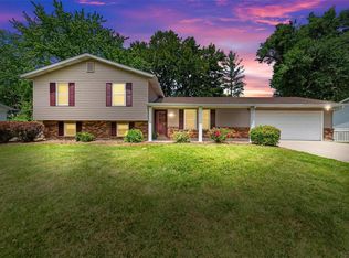 40 Park Charles Blvd S, Saint Peters, MO 63376