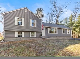 1 Briar Path Way, Carver, MA 02330