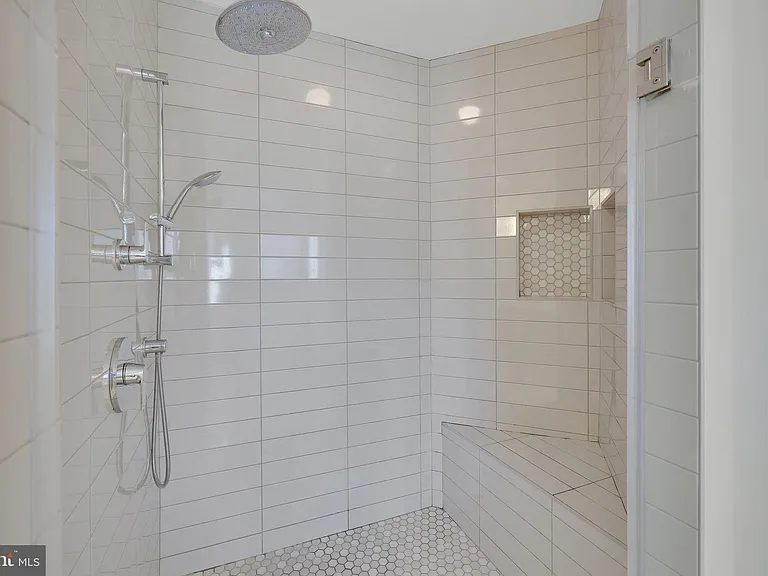 5922 Chesterbrook Rd — Photo 52