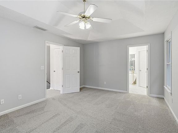 4th image of 3504 Wellsley Dr