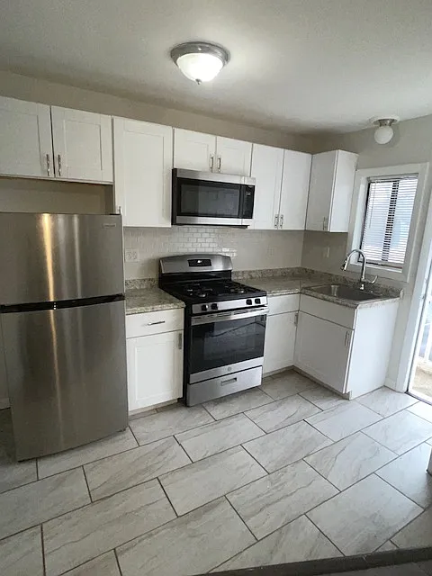 2 bed, $1,700 — Photo 2
