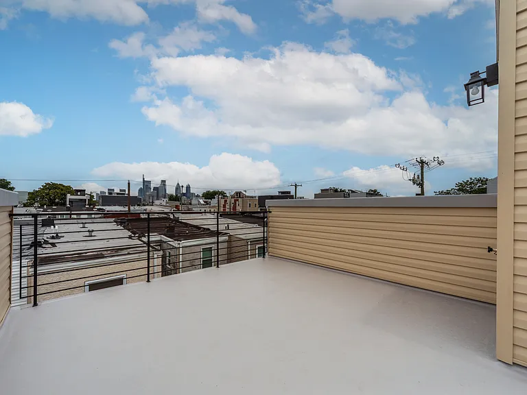 2311 Cross St — Photo 5