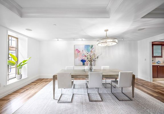 4th image of 140 E 63rd St APT 5C