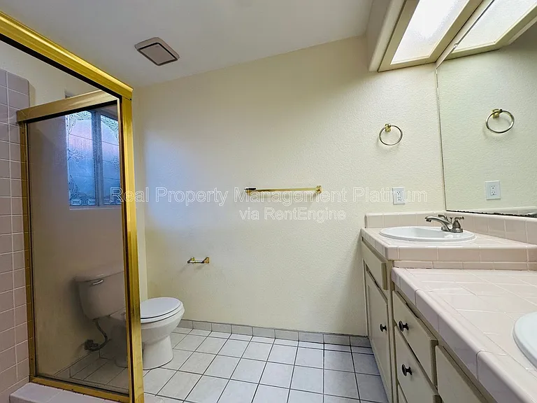 8552 N Meridian Ave — Photo 20