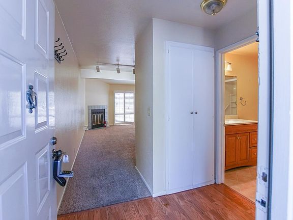 4th image of 1559 Four Oaks Cir