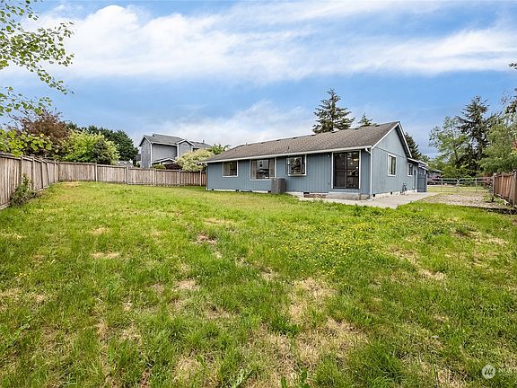 3rd image of 11823 133rd Street Ct E