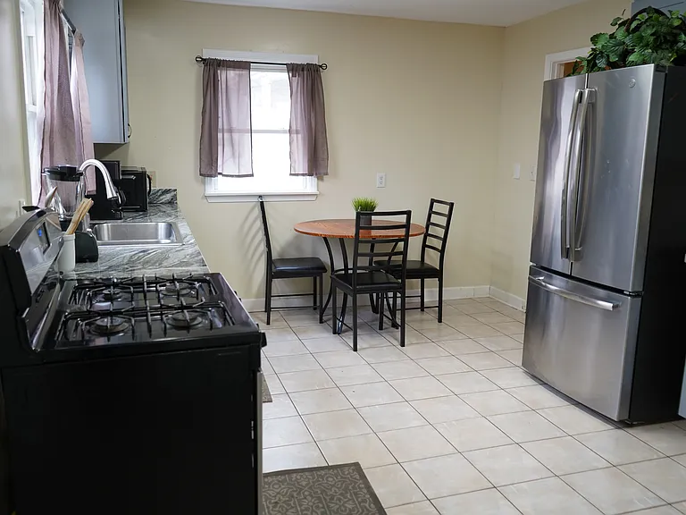 1154 Central Ave #1 — Photo 16