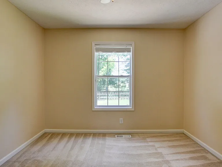 3729 Kendra Ct N — Photo 43
