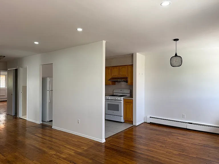13533 Coolidge Ave #3 — Photo 5