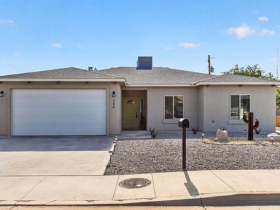 2nd image of 506 Santa Fe Dr