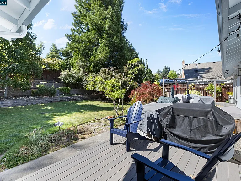 301 Domingo Ct — Photo 31