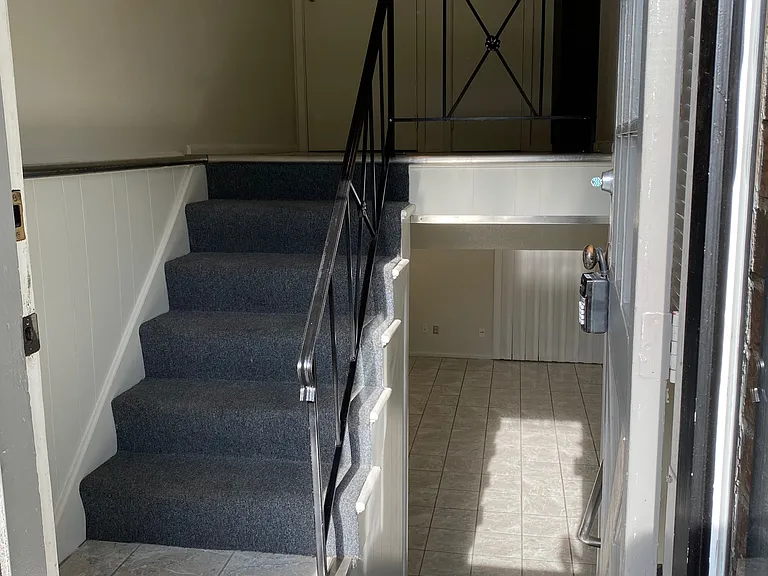 5634 N Meridian Ave — Photo 3