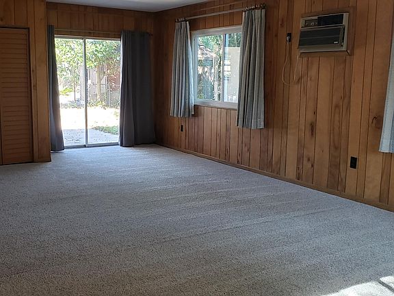 3rd image of 440 Madeira Dr