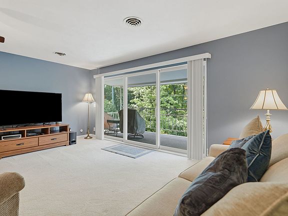 5th image of 3702 37th Ave Unit 3