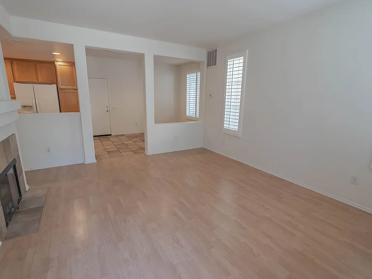 25745 Perlman Pl #F — Photo 3