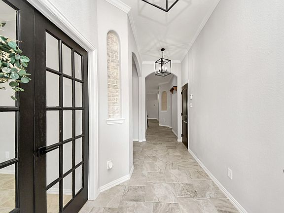 3rd image of 3825 Enchanted Timbers Ln