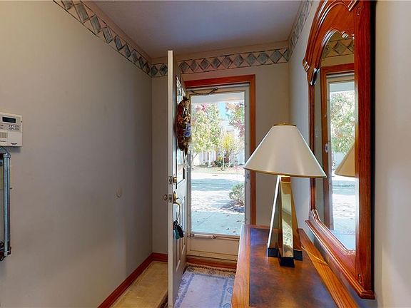 3rd image of 12656 Woodberry Ln