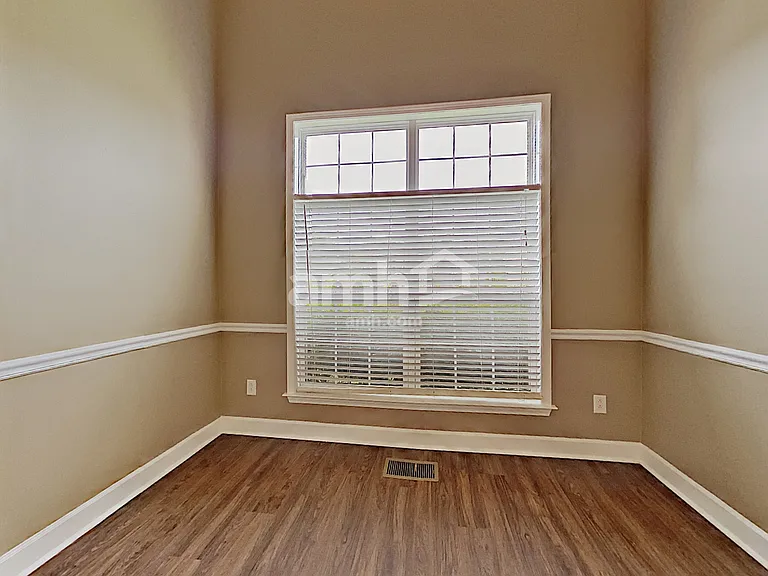 1017 Aenon Cir — Photo 8