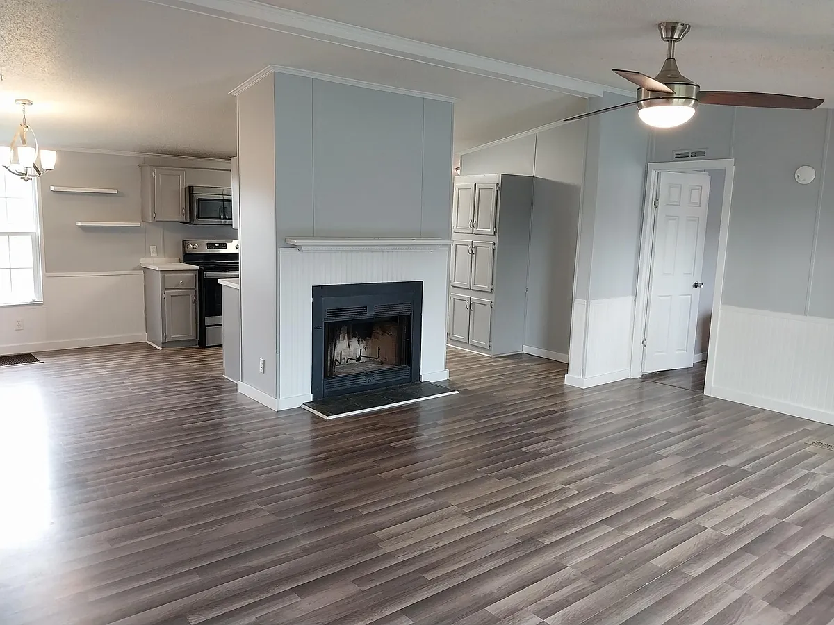 Living area opposite view - 5164 Flay Rd