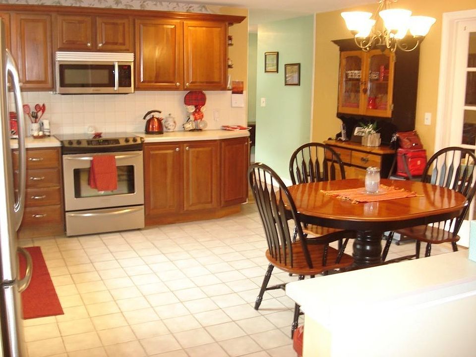 1st image of 42 Joan Dr