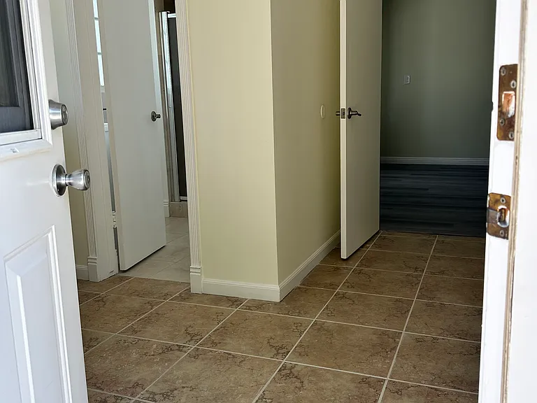 14552 Runnymede St — Photo 41