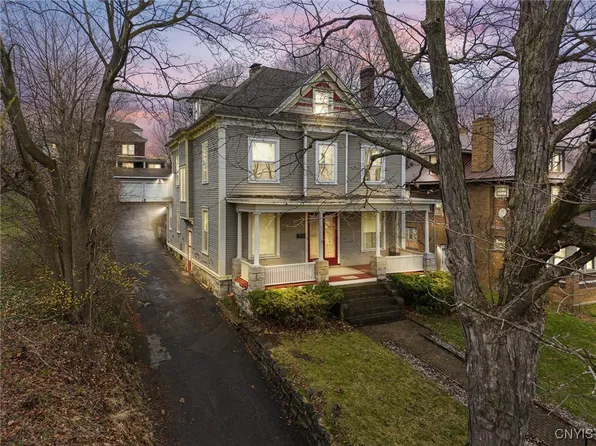 102 Summit Ave, Syracuse, NY 13207