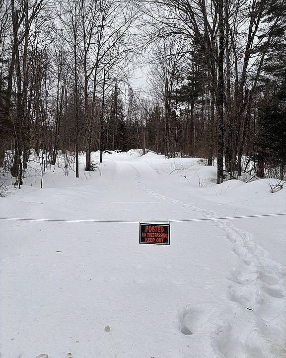 1st image of 716 Cemetary Rd