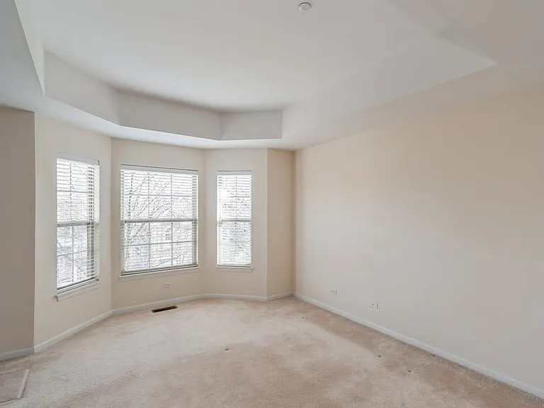 593 Prestwick Ln — Photo 42