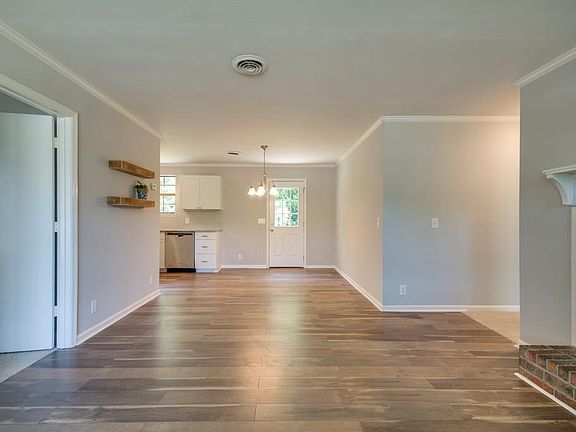 4th image of 3736 Brickmont Dr