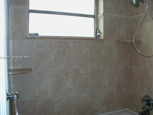 2121 N Ocean Blvd #1 — Photo 22